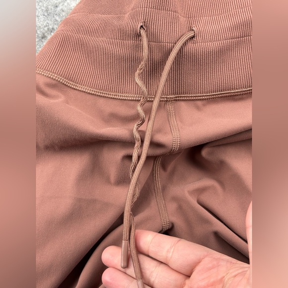 Vuori | Daily Joggers | Rose | Women’s Size Medium - Picture 8 of 8